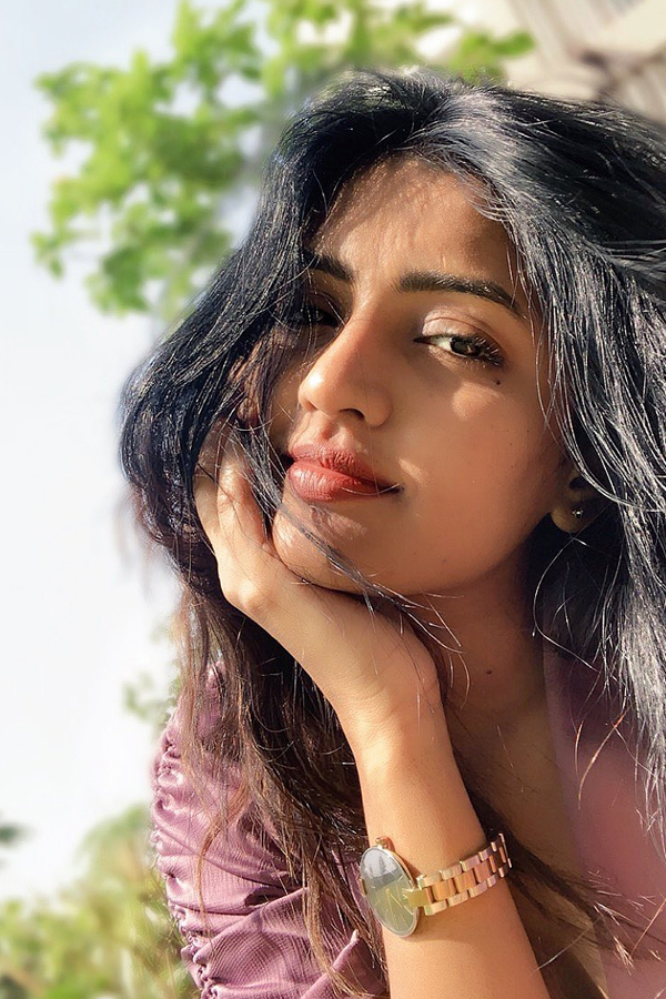 Eesha Rebba Birthday Special Rare Photos - Sakshi10