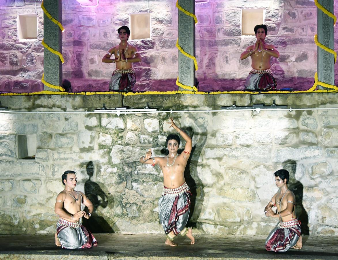 Kuchipudi Dance Metla Bavi at Bansilalpet Photos - Sakshi15