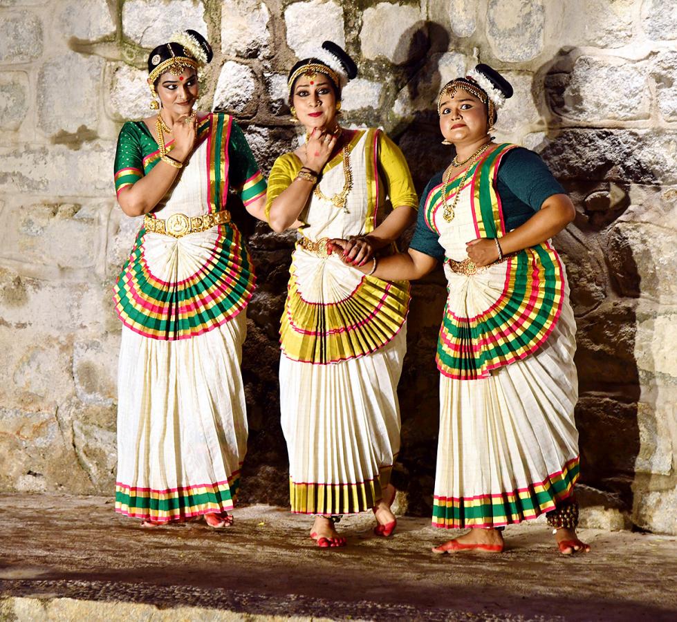 Kuchipudi Dance Metla Bavi at Bansilalpet Photos - Sakshi2