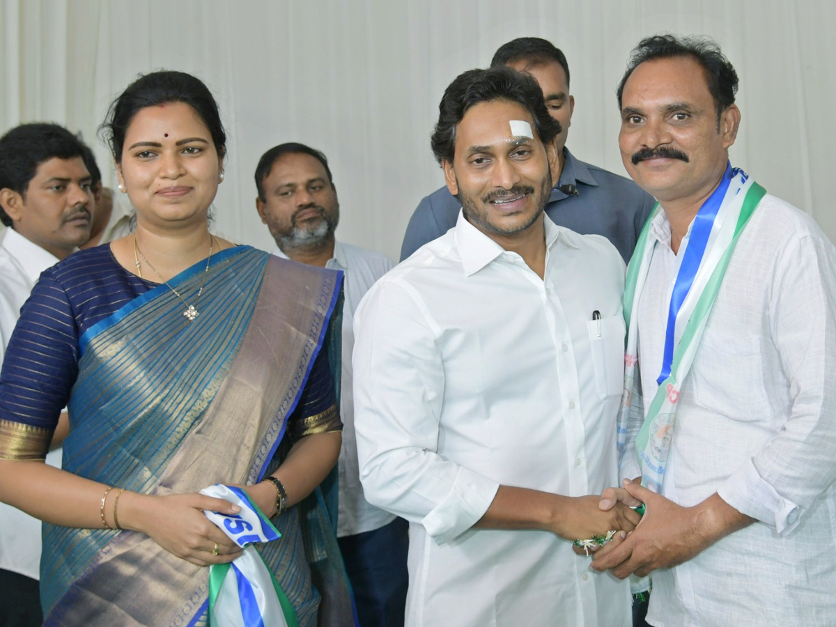 Tdp And Janasena Leaders Joins Ysrcp - Sakshi14