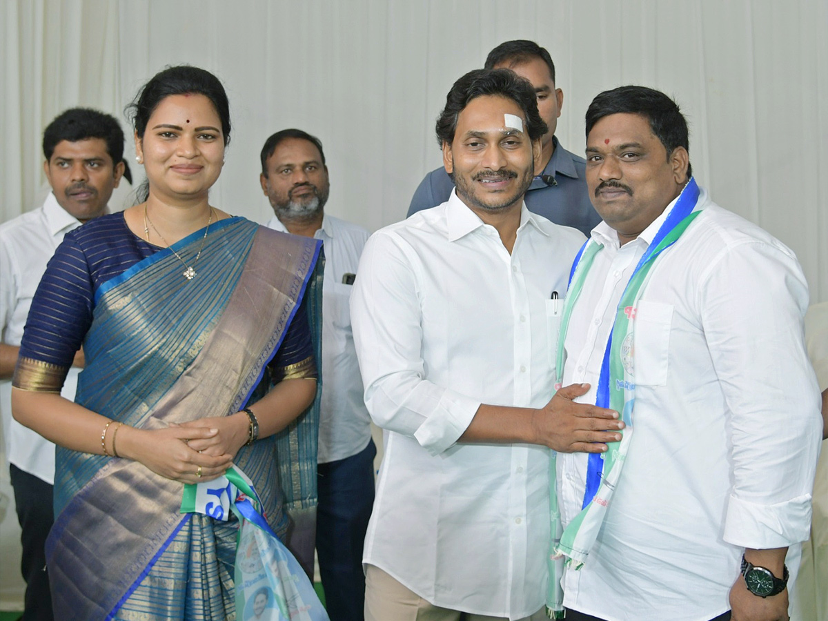 Tdp And Janasena Leaders Joins Ysrcp - Sakshi16