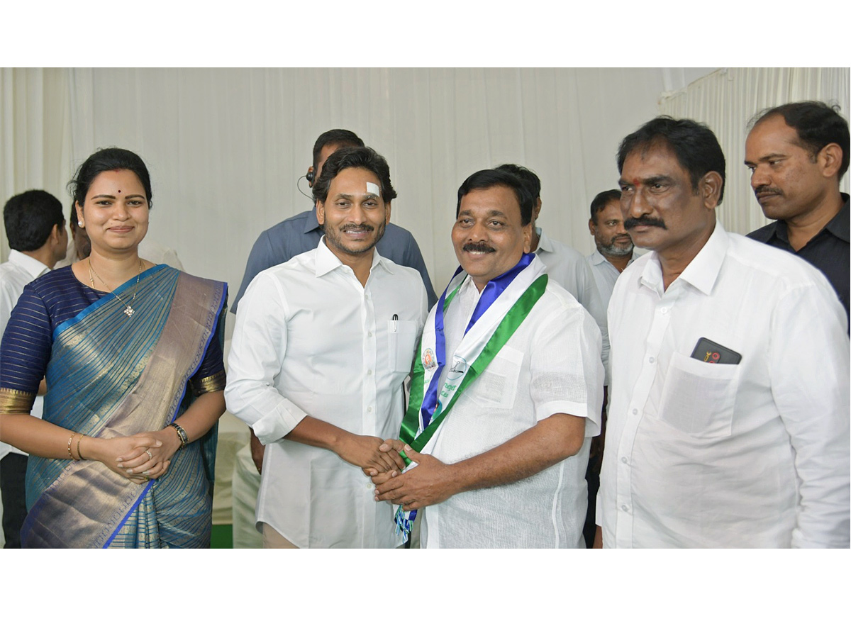 Tdp And Janasena Leaders Joins Ysrcp - Sakshi17