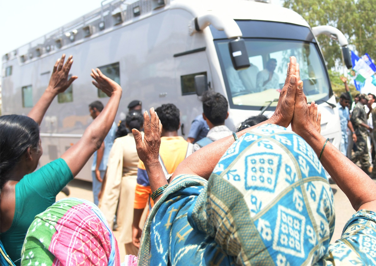 YS Jagan Memantha Siddham at EastGodavari Photos - Sakshi11