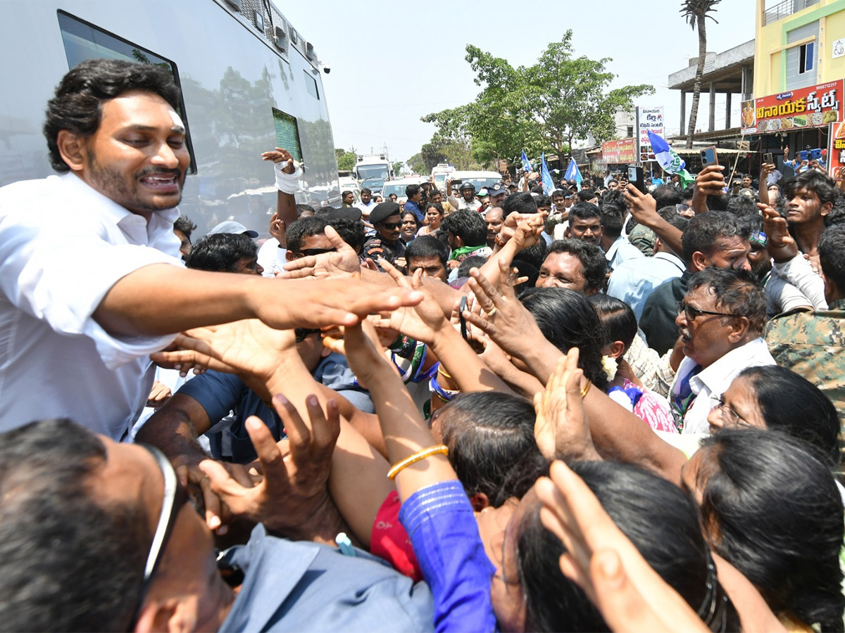 YS Jagan Memantha Siddham at EastGodavari Photos - Sakshi24