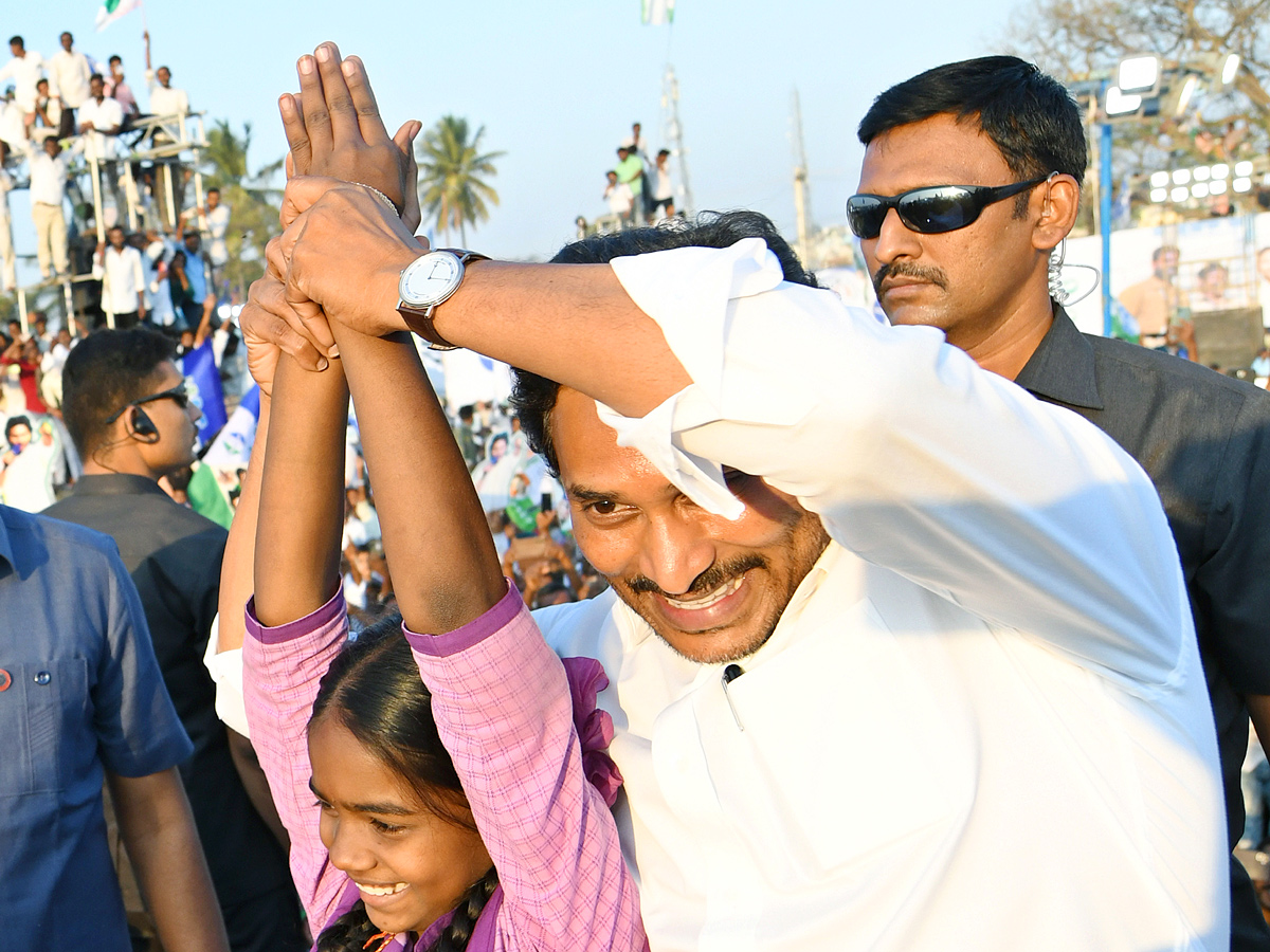 AP CM Y.S Jagan Mohan Reddy At Madanapalle Memantha Siddham Public Meeting Photos - Sakshi44