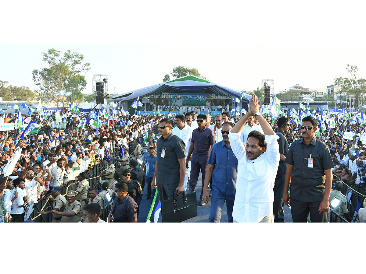 AP CM Y.S Jagan Mohan Reddy At Madanapalle Memantha Siddham Public Meeting Photos - Sakshi25