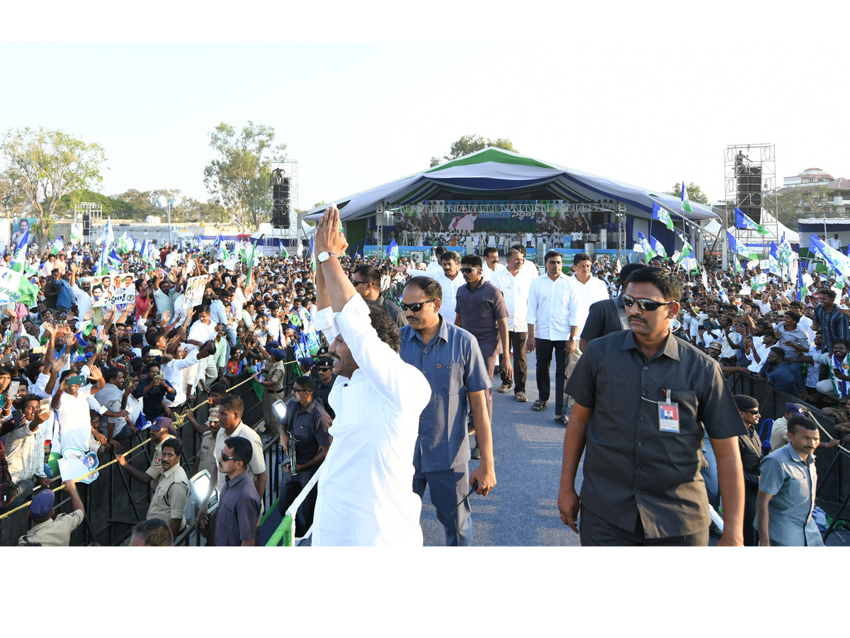 AP CM Y.S Jagan Mohan Reddy At Madanapalle Memantha Siddham Public Meeting Photos - Sakshi28