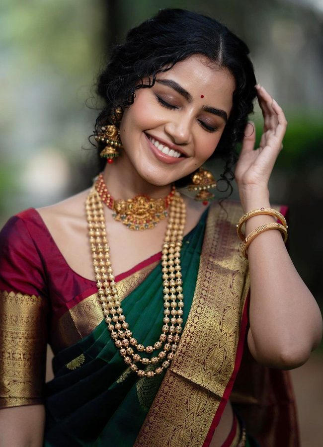 Anupama Parameswaran Amazing Saree Look - Sakshi5