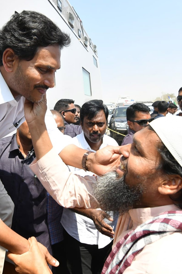 CM YS Jagan Memantha Siddham Bus Yatra Day 6 At Annamayya District Photos - Sakshi15