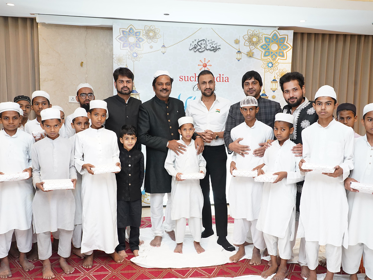 Lion Kiron Hosted iftar Party at Hotel Mercure Photos - Sakshi9