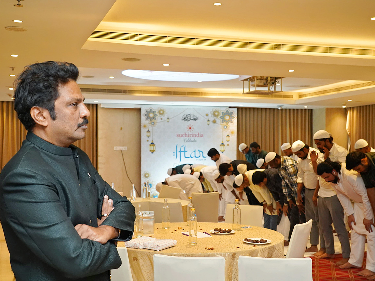 Lion Kiron Hosted iftar Party at Hotel Mercure Photos - Sakshi14