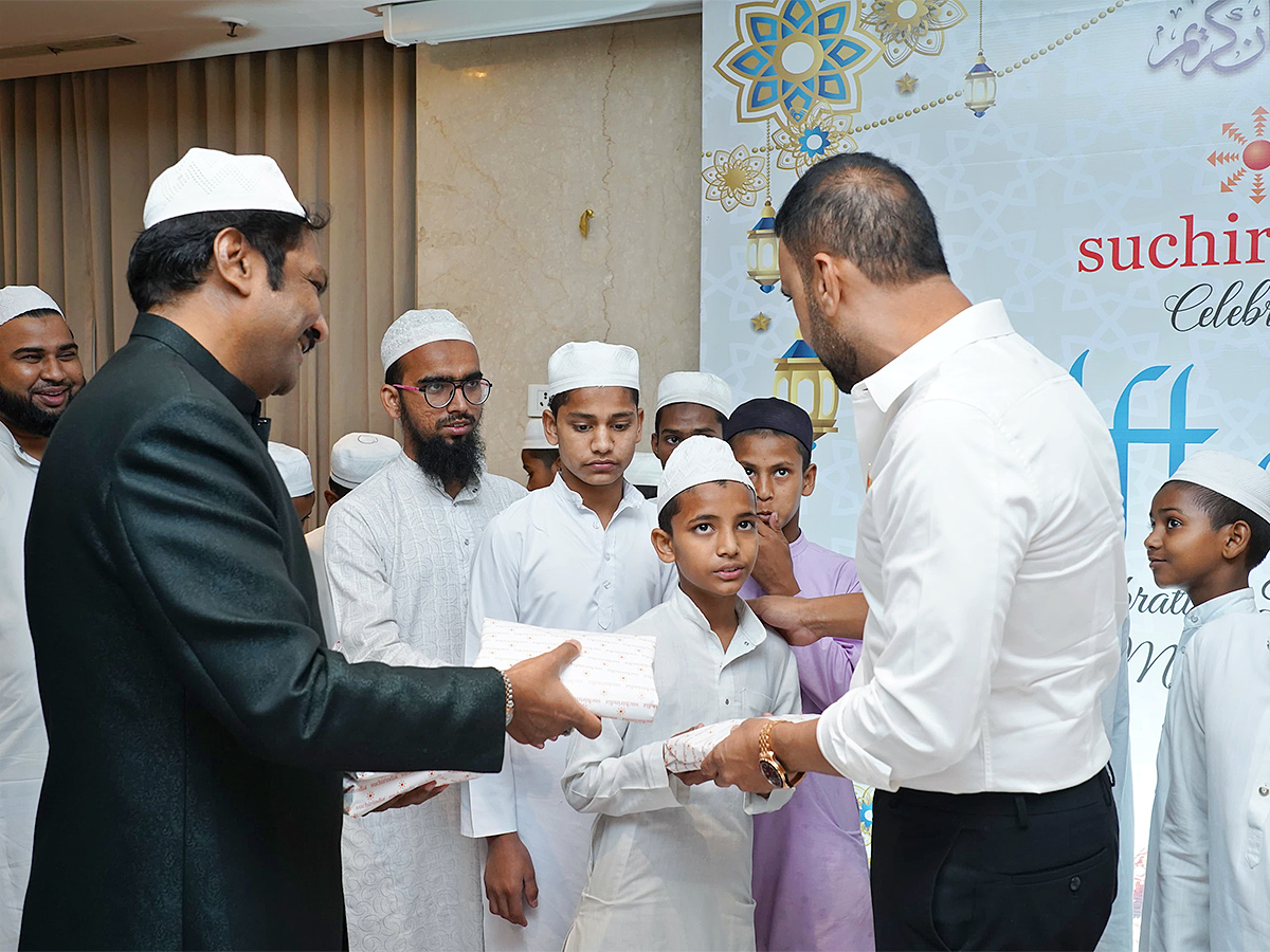 Lion Kiron Hosted iftar Party at Hotel Mercure Photos - Sakshi3