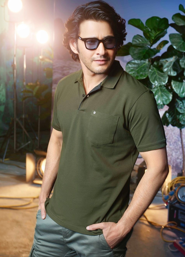 Mahesh's Stylish Looks Go Viral - Sakshi6