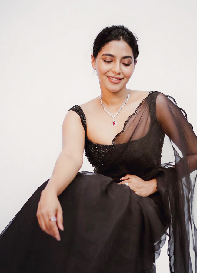 Aishwarya Lekshmi Ultimate Saree Looks - Sakshi10