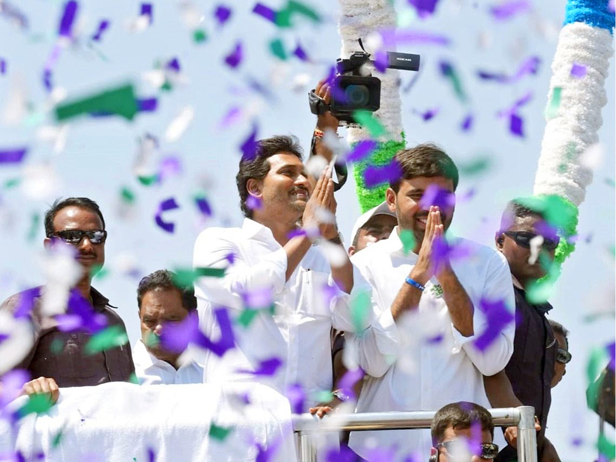 CM YS Jagan Memantha Siddham Bus Yatra at Chittoor District Photos - Sakshi2