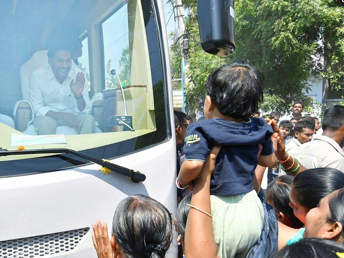 CM YS Jagan Memantha Siddham Bus Yatra at Chittoor District Photos - Sakshi21