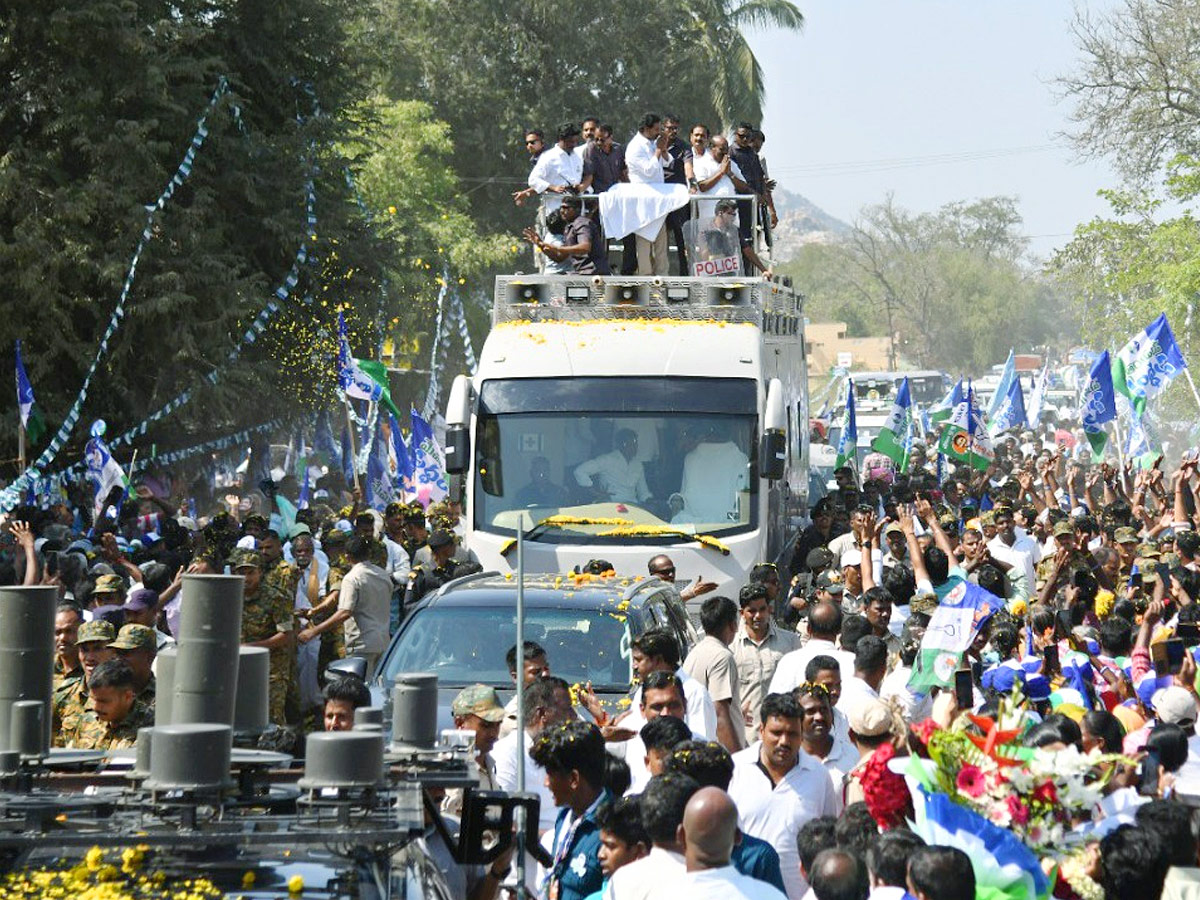 CM YS Jagan Memantha Siddham Bus Yatra at Chittoor District Photos - Sakshi5