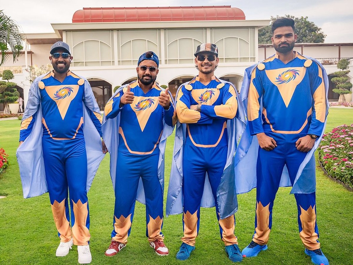 IPL 2024 Mumbai Indians Stars Spotted In Punishment Jumpsuit Check Why - Sakshi1