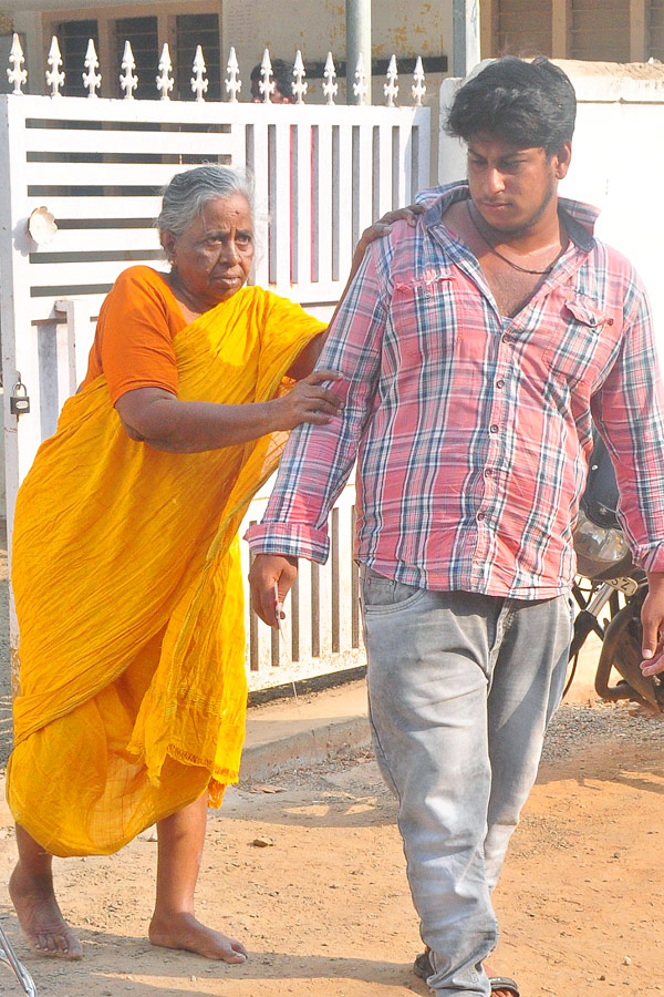 Pensioners Problems For Due To Chandrababu Conspiracy in Andhra Pradesh PHotos - Sakshi3