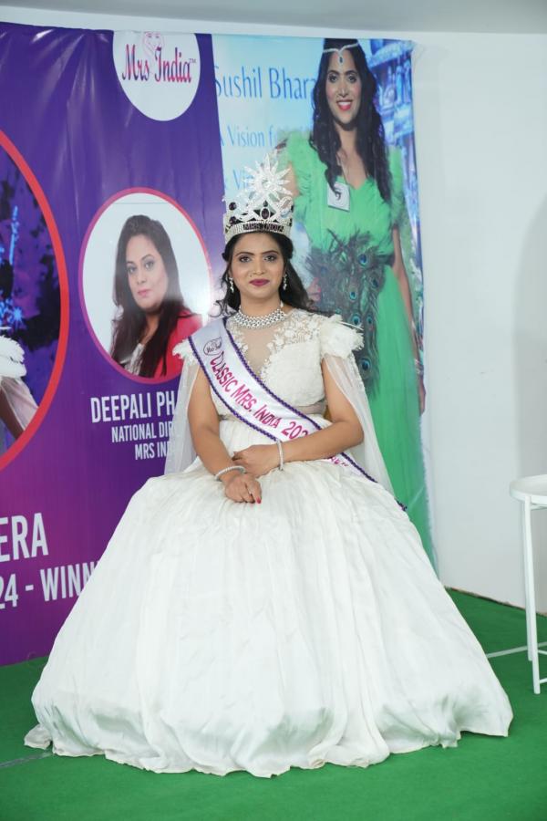 Hyderabad Classic Mrs India 2024 Winner Ratna Mehra Photos - Sakshi6