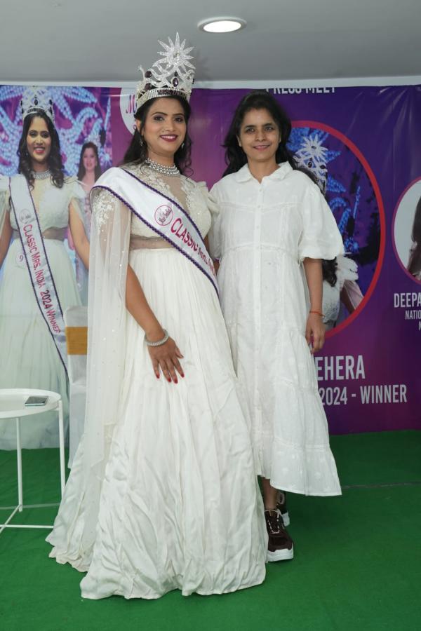 Hyderabad Classic Mrs India 2024 Winner Ratna Mehra Photos - Sakshi14