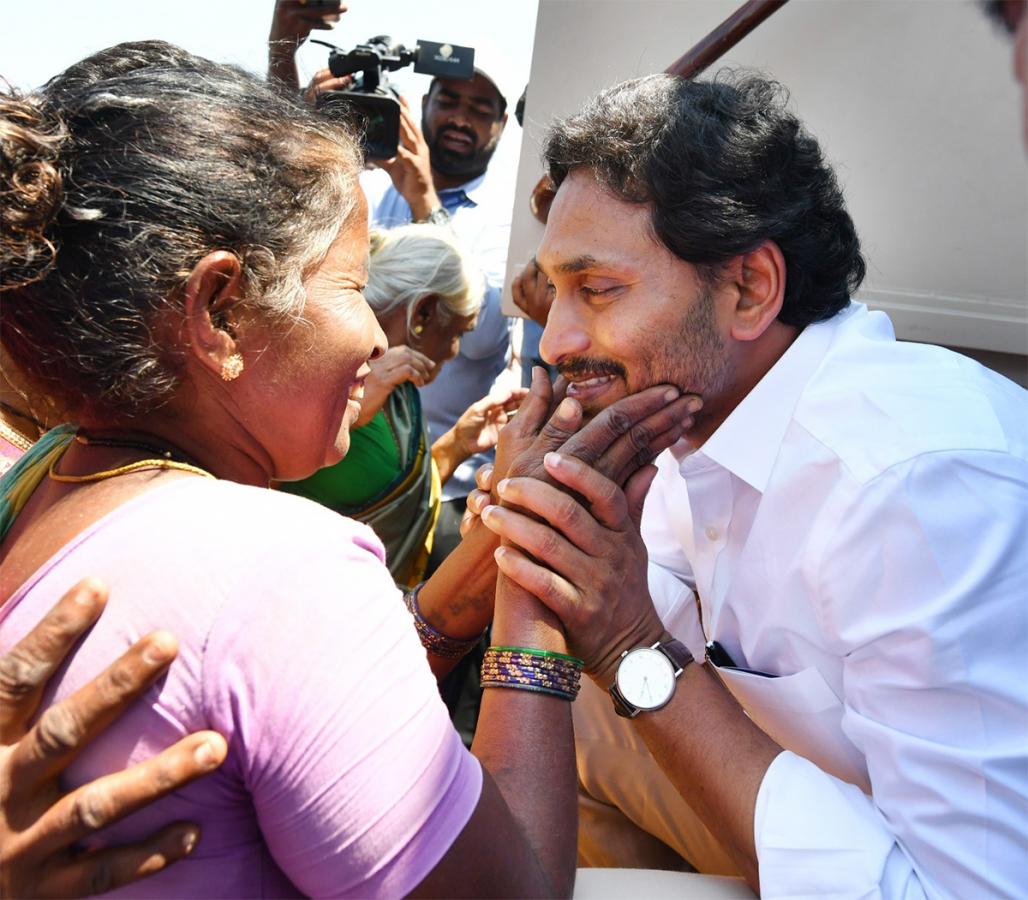 Memantha Siddham cm jagan Bus Yatra Day 8 Photos - Sakshi8