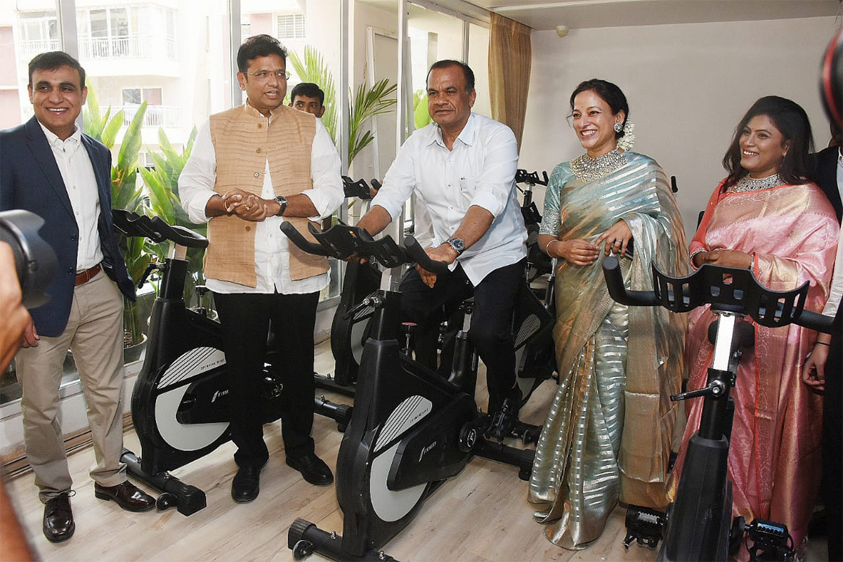 Dimple Hayathi Launches Ogha Wellness Center At Gachibowli - Sakshi4