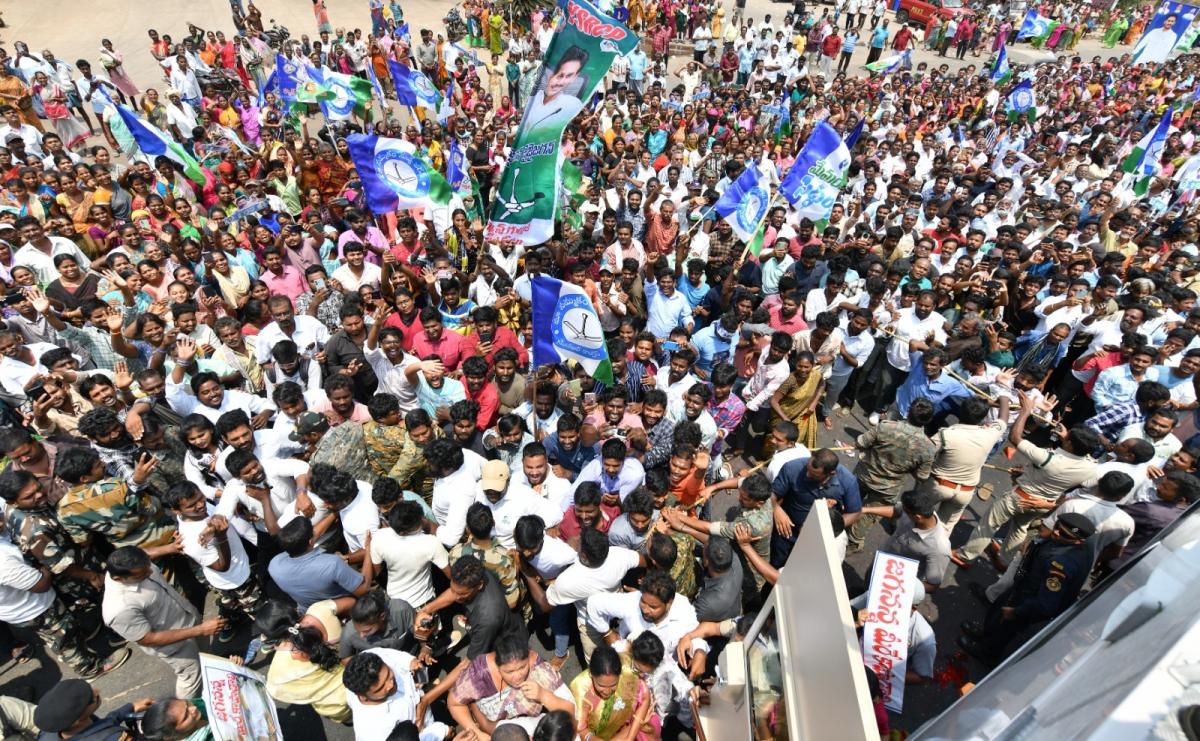 CM YS Jagan At Memantha Siddham Bus Yatra Nellore District Photos - Sakshi2