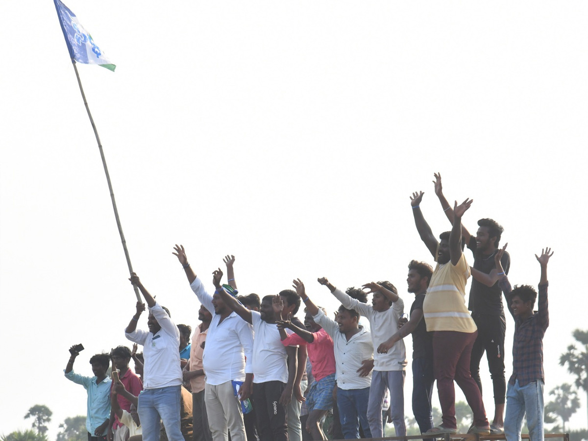 AP CM YS Jagan Memantha Siddham Public Meeting at Kavali Nellore District Photos - Sakshi31