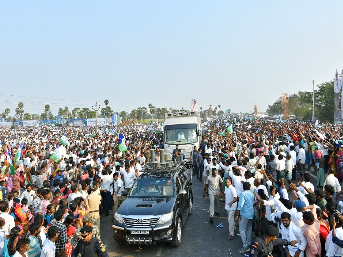 AP CM YS Jagan Memantha Siddham Public Meeting at Kavali Nellore District Photos - Sakshi34