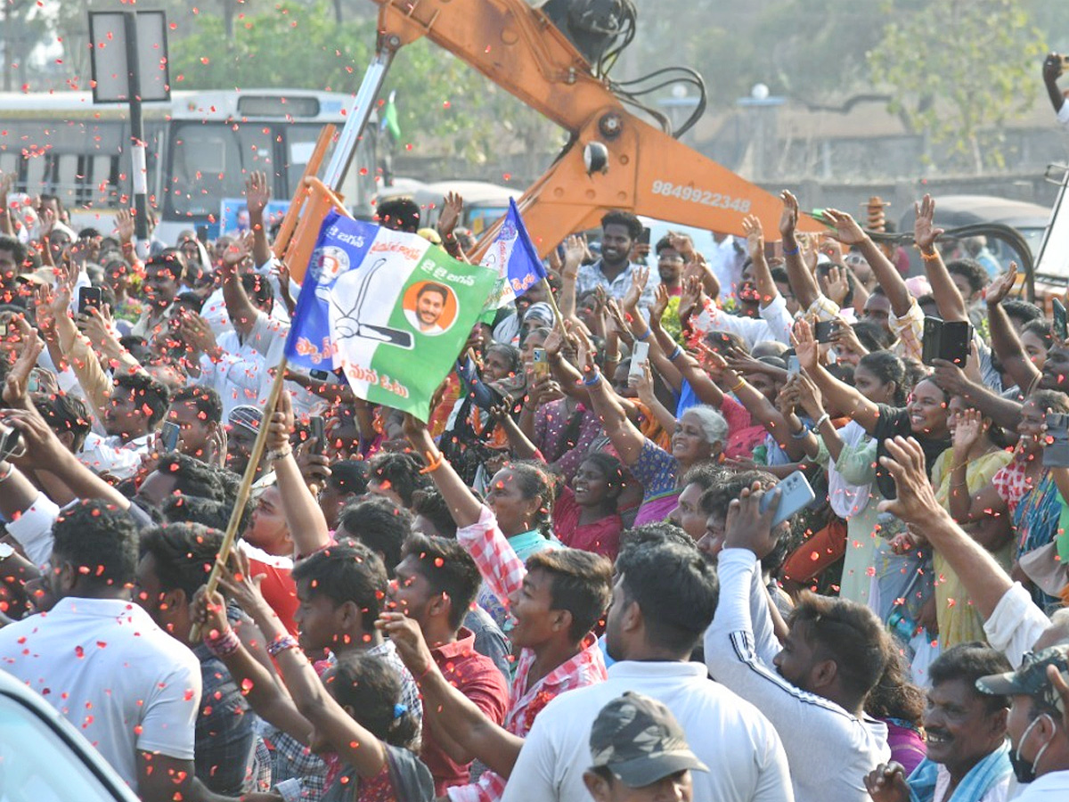 AP CM YS Jagan Memantha Siddham Public Meeting at Kavali Nellore District Photos - Sakshi26