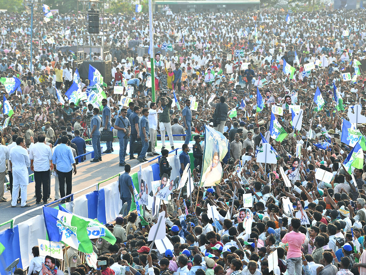 AP CM YS Jagan Memantha Siddham Public Meeting at Kavali Nellore District Photos - Sakshi41