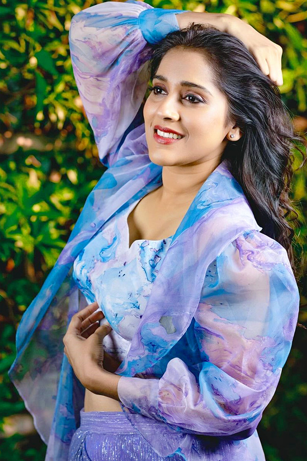 Anchor Rashmi Gautam Opens About His Marriage PHotos - Sakshi26