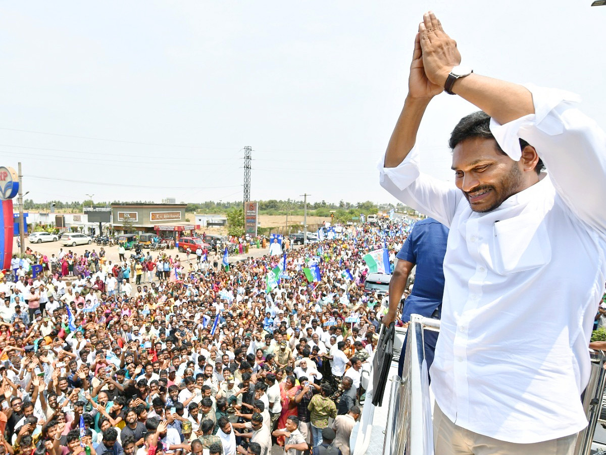  CM YS Jagan Memantha Siddham Road Show At Kovaur In Nellore District PHotos - Sakshi7