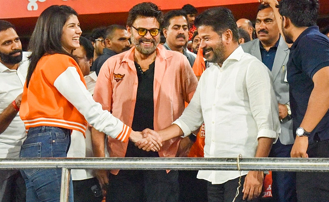 Celebrities And Officials In IPL Match at Hyderabad Uppal Cricket Stadium Photos - Sakshi13