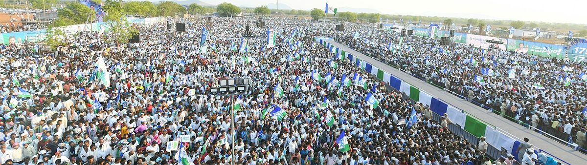 AP CM YS Jagan Public Meeting at Konakanametla Junction Memantha Siddham - Sakshi18