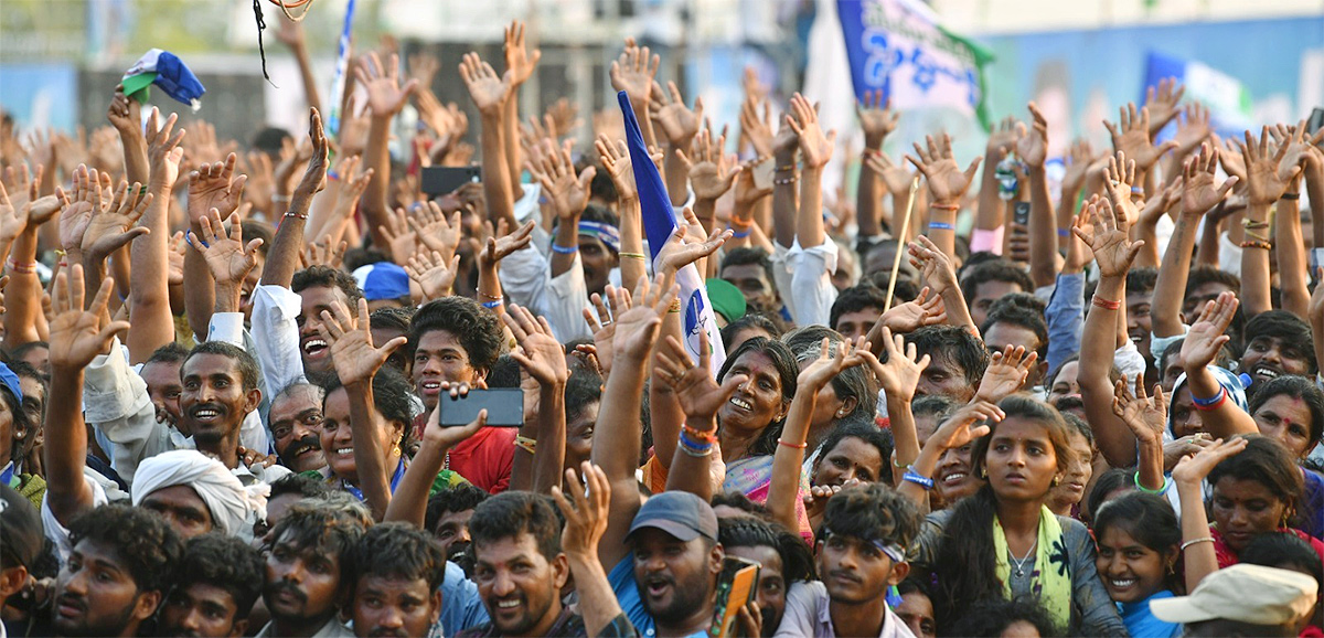 AP CM YS Jagan Public Meeting at Konakanametla Junction Memantha Siddham - Sakshi25