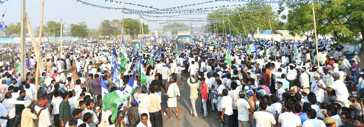 AP CM YS Jagan Public Meeting at Konakanametla Junction Memantha Siddham - Sakshi41