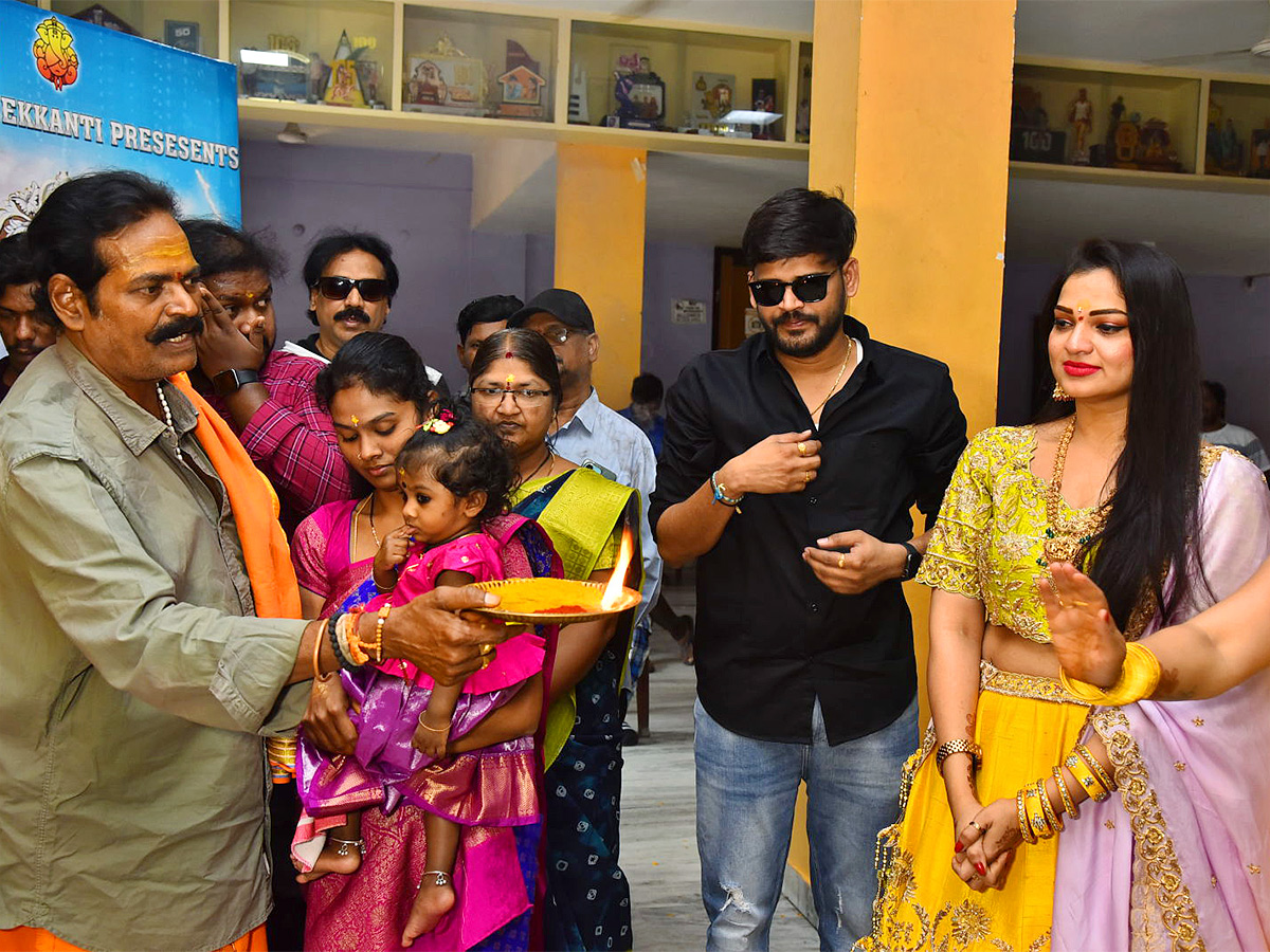 Bigboss Fame Ashwini Sree From Miss Janaki Movie Opening - Sakshi18