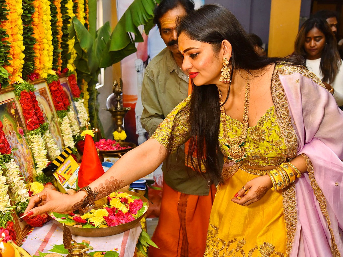 Bigboss Fame Ashwini Sree From Miss Janaki Movie Opening - Sakshi4