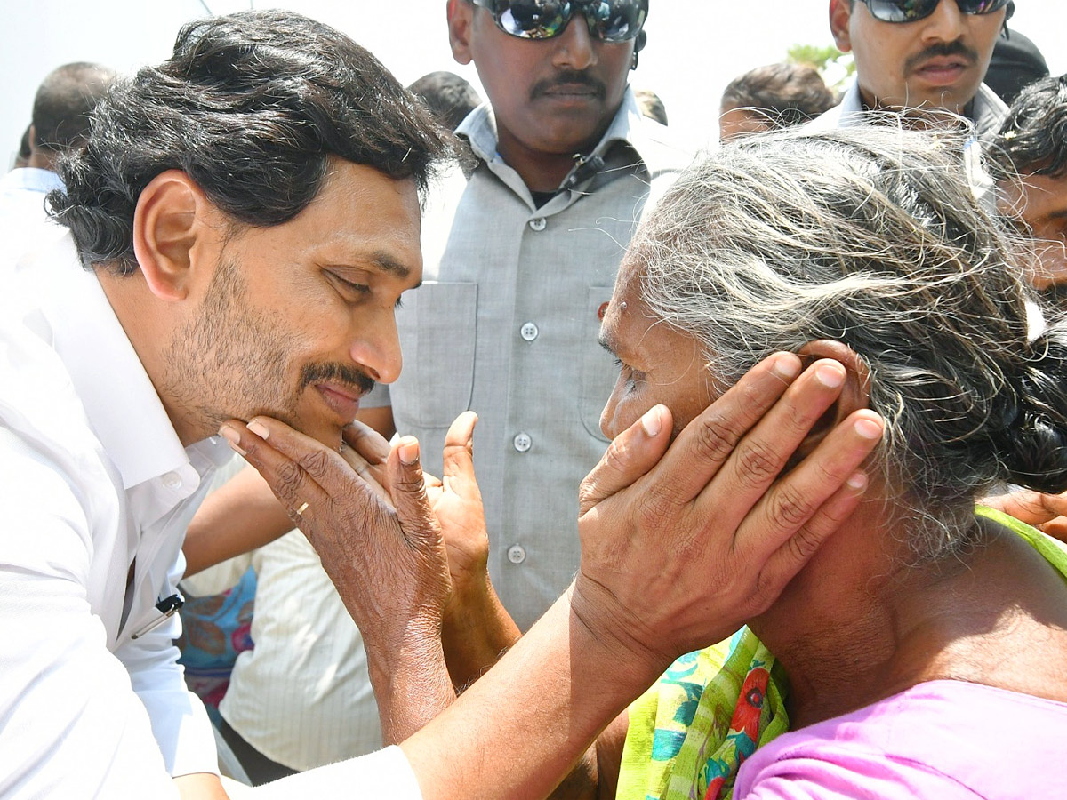 CM YS Jagan Memantha Siddham Bus Yatra in Prakasam District Photos - Sakshi3