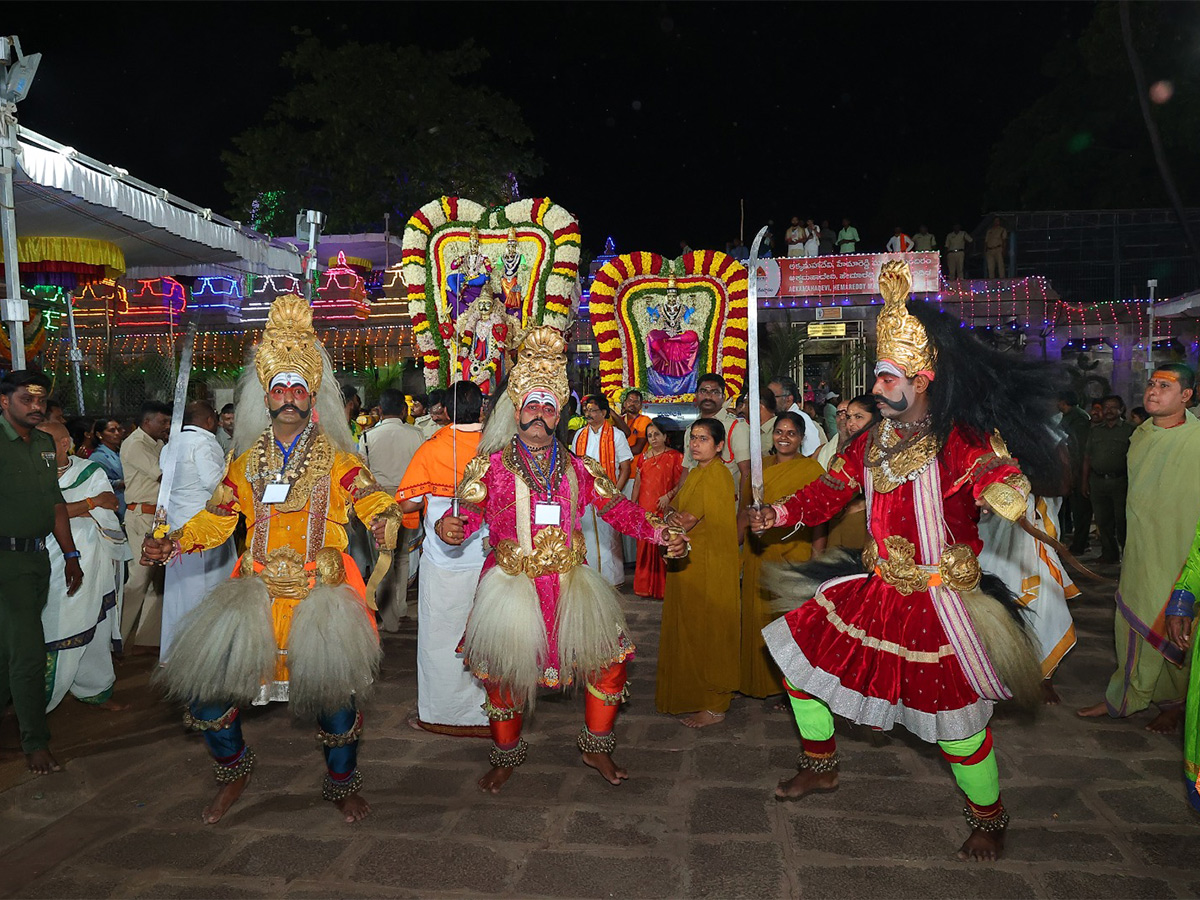 Ugadi Mahotsavam begins at Srisailam temple - Sakshi23