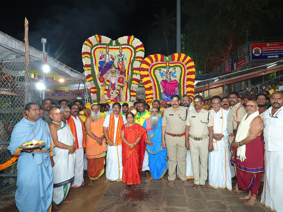 Ugadi Mahotsavam begins at Srisailam temple - Sakshi27