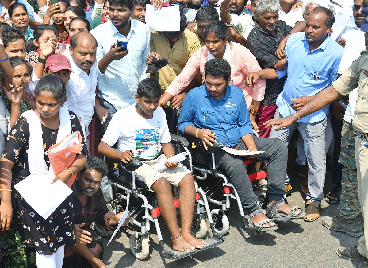 AP CM YS Jagan Memantha Siddham Day 11 at Palnadu District Photos - Sakshi17