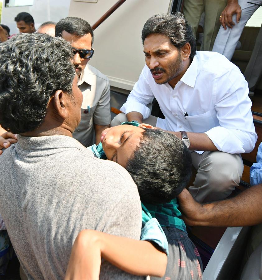 AP CM YS Jagan Memantha Siddham Day 11 at Palnadu District Photos - Sakshi4