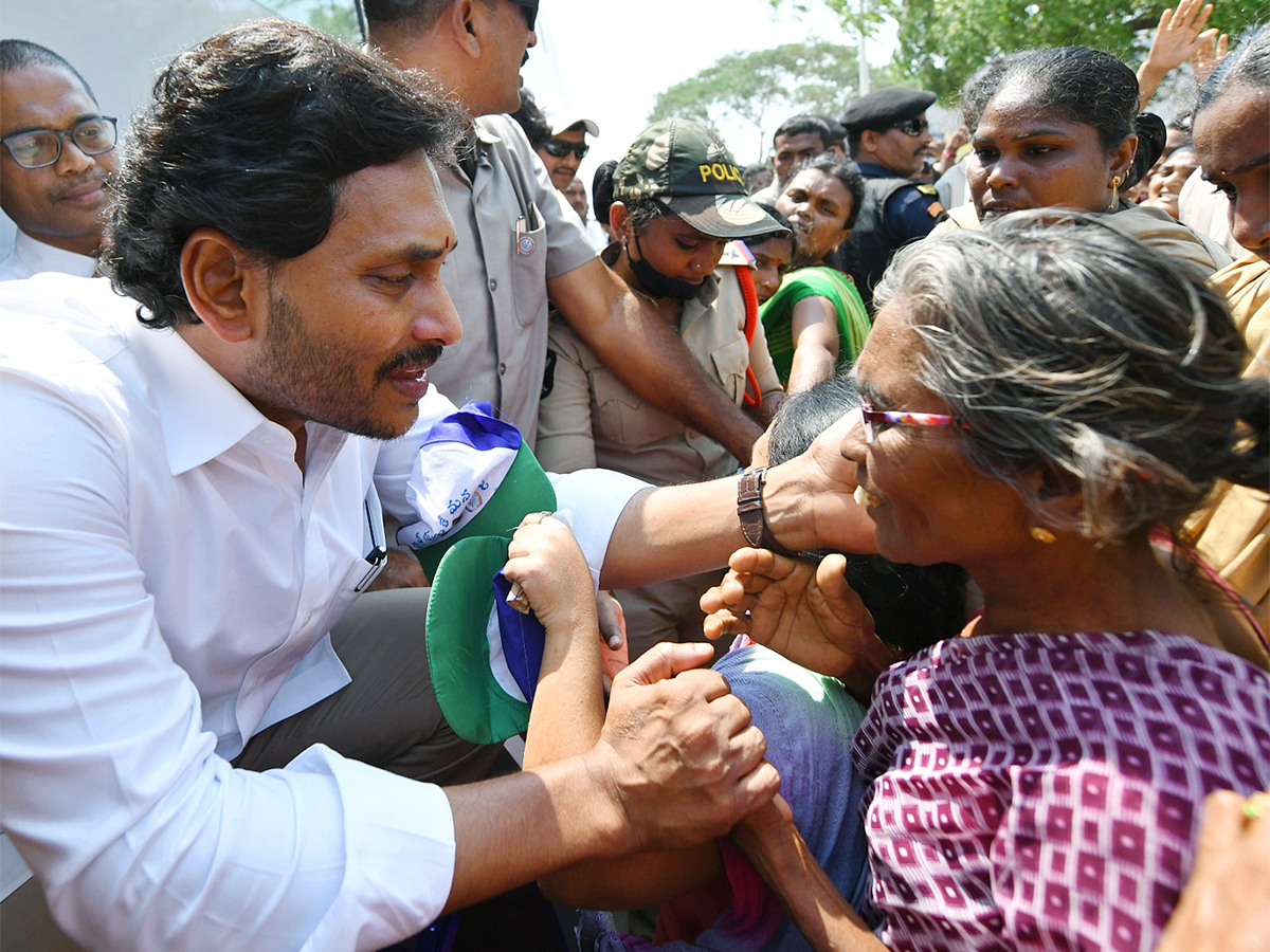 AP CM YS Jagan Memantha Siddham Day 11 at Palnadu District Photos - Sakshi8