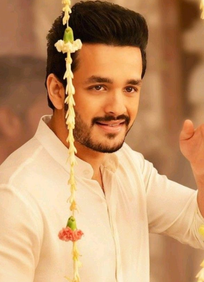 Akkineni Akhil Rare And Adorable Photos - Sakshi18