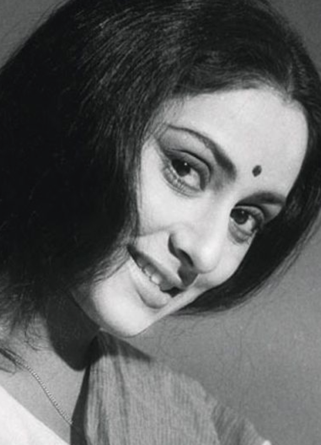 Jaya Bhaduri Bachchan Birthday Special Rare Photos - Sakshi2