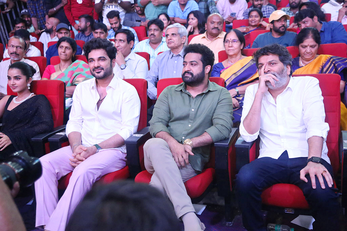 Photos : Tillu Square Movie Success Meet  - Sakshi9