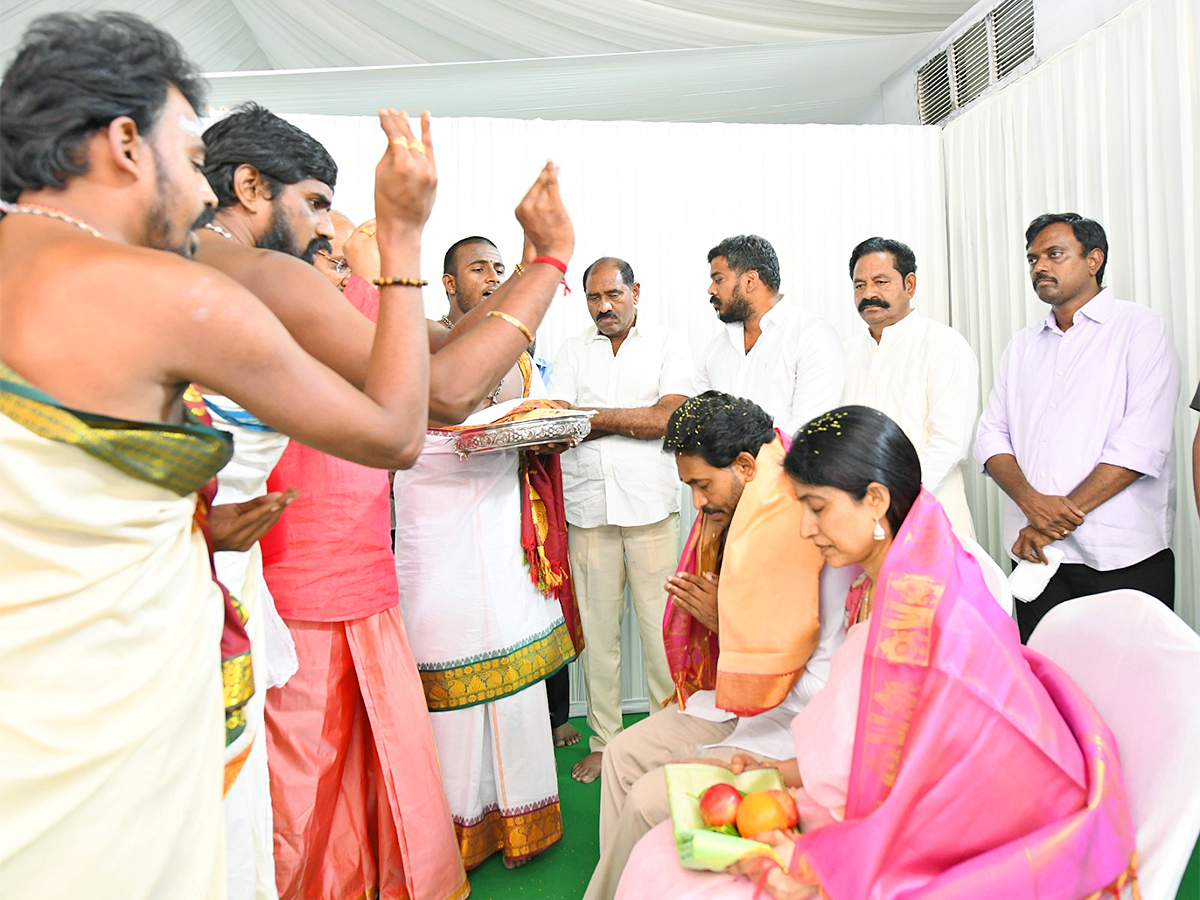 Ugadi 2024 : CM YS Jagan Ugadi 2024 Celebrations Photos - Sakshi2